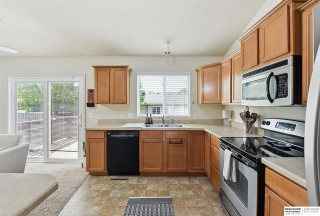 7407 Peters Street, La Vista, NE 68128