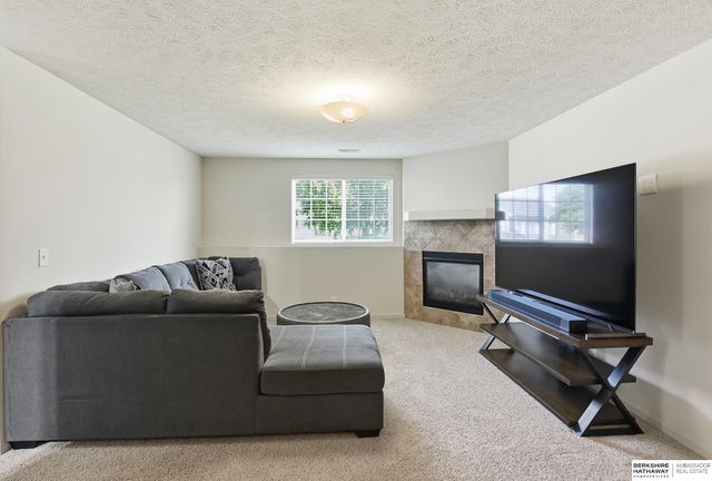 7407 Peters Street, La Vista, NE 68128
