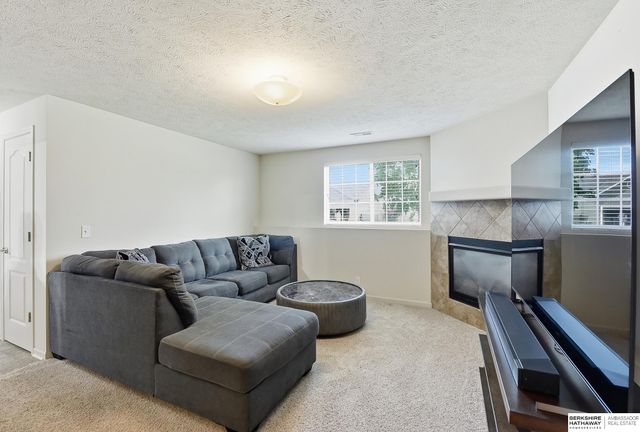 7407 Peters Street, La Vista, NE 68128