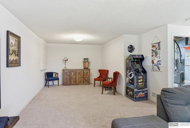 7407 Peters Street, La Vista, NE 68128