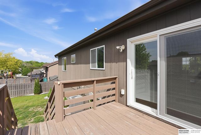 7407 Peters Street, La Vista, NE 68128