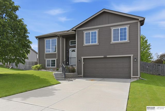7407 Peters Street, La Vista, NE 68128