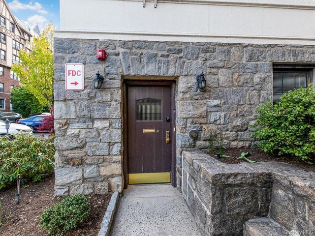 26 Pondfield Road W F, Bronxville, NY 10708