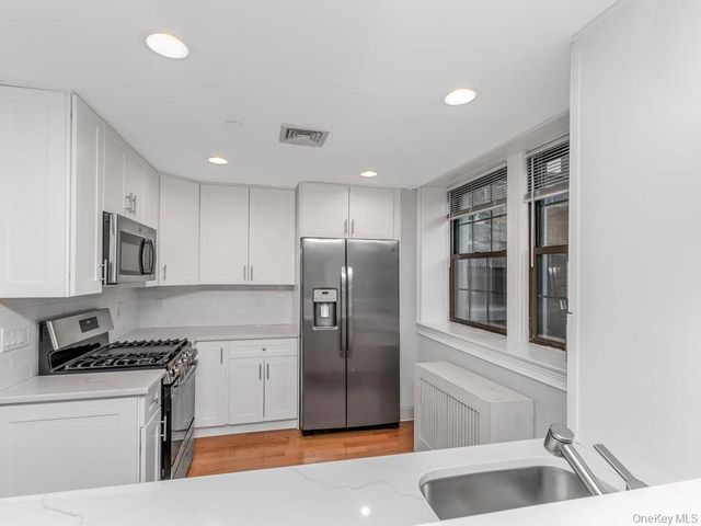 26 Pondfield Road W F, Bronxville, NY 10708
