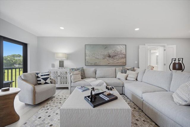 300 N Highway A1A 206n, Jupiter, FL 33477