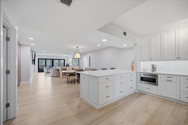 300 N Highway A1A 206n, Jupiter, FL 33477