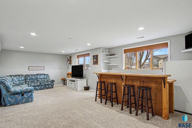 7101 W Jacob St Street, Sioux Falls, SD 57106