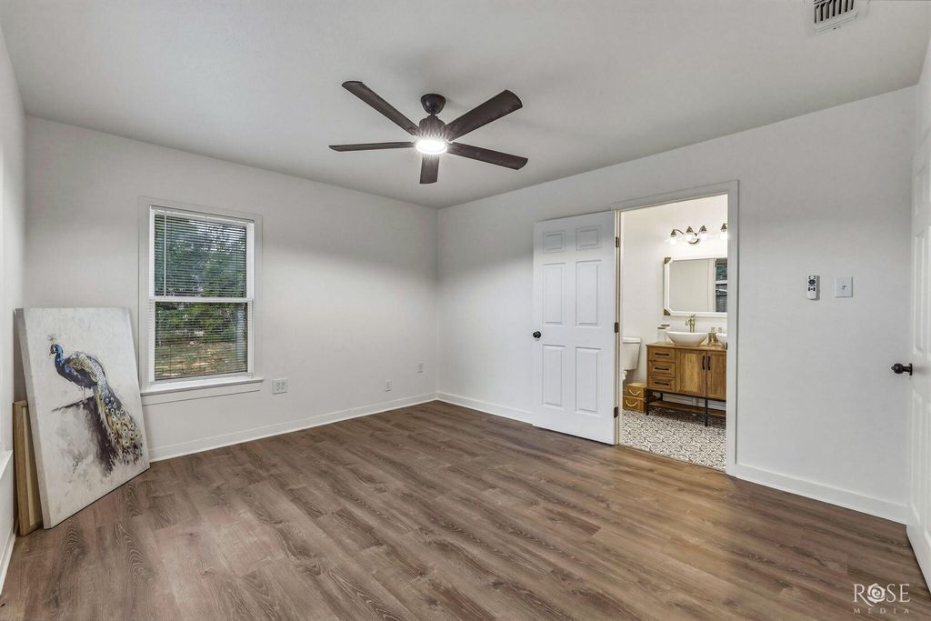 Image 18 of property listing at 311 S Jackson Street, San Angelo, TX 76901