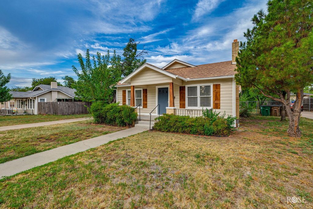 Image 3 of property listing at 311 S Jackson Street, San Angelo, TX 76901