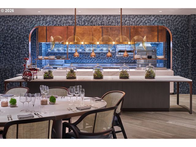 550 Sw 10TH Ave 2610, Portland, OR 97205