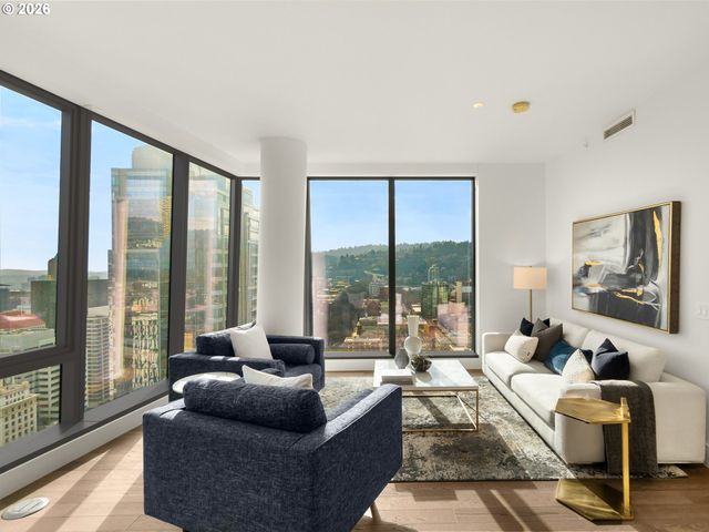 550 Sw 10TH Ave 2610, Portland, OR 97205