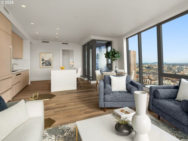 550 Sw 10TH Ave 2610, Portland, OR 97205