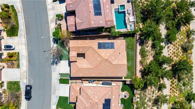 19122 Graham, Saugus, CA 91350