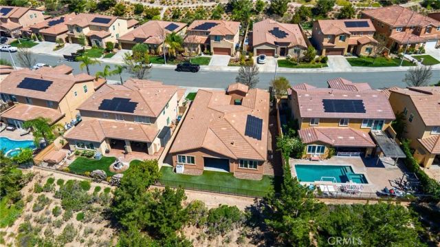 19122 Graham, Saugus, CA 91350