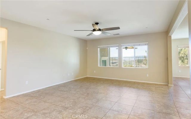 19122 Graham, Saugus, CA 91350