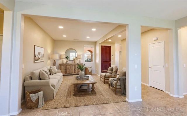 19122 Graham, Saugus, CA 91350