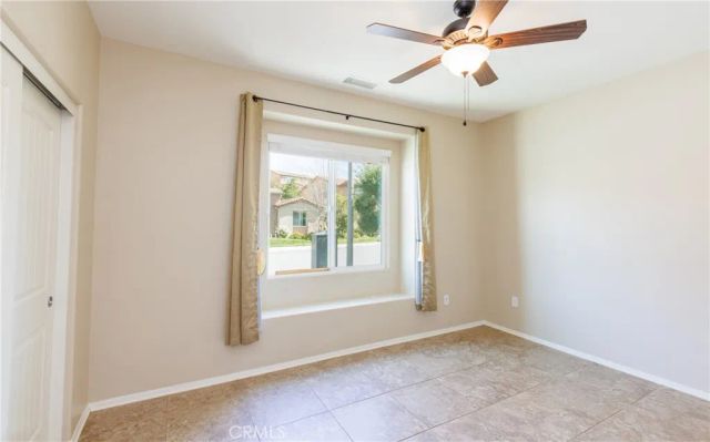 19122 Graham, Saugus, CA 91350