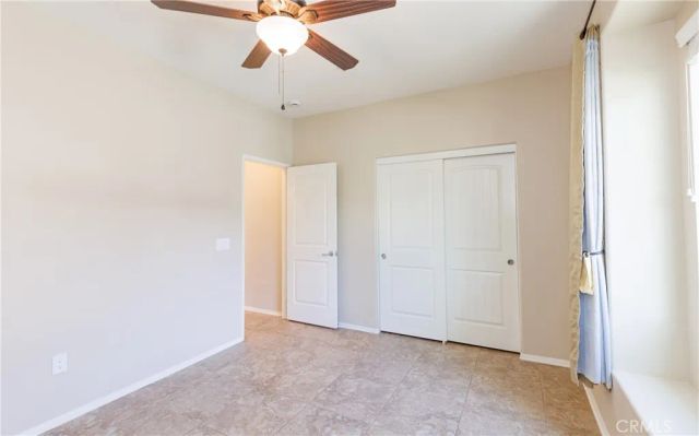 19122 Graham, Saugus, CA 91350