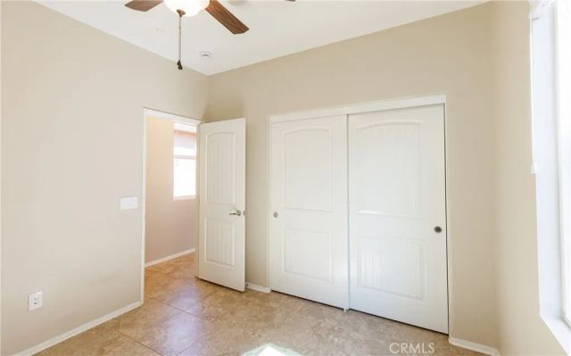 19122 Graham, Saugus, CA 91350