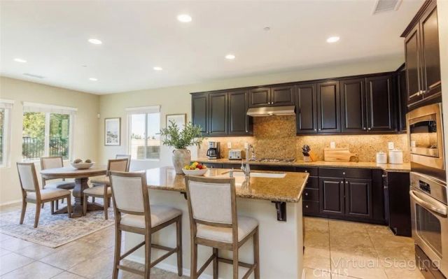 19122 Graham, Saugus, CA 91350