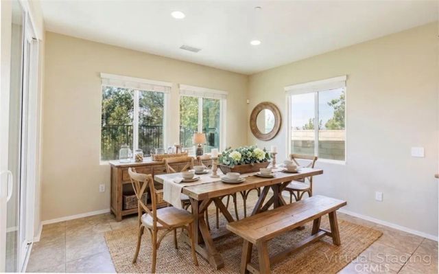 19122 Graham, Saugus, CA 91350