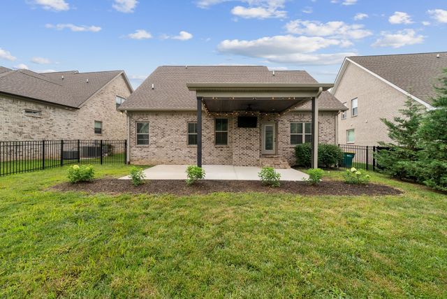 1706 Sorrell Park Dr, Spring Hill, TN 37174
