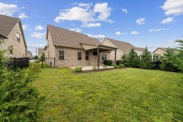1706 Sorrell Park Dr, Spring Hill, TN 37174