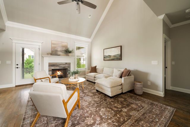 1706 Sorrell Park Dr, Spring Hill, TN 37174