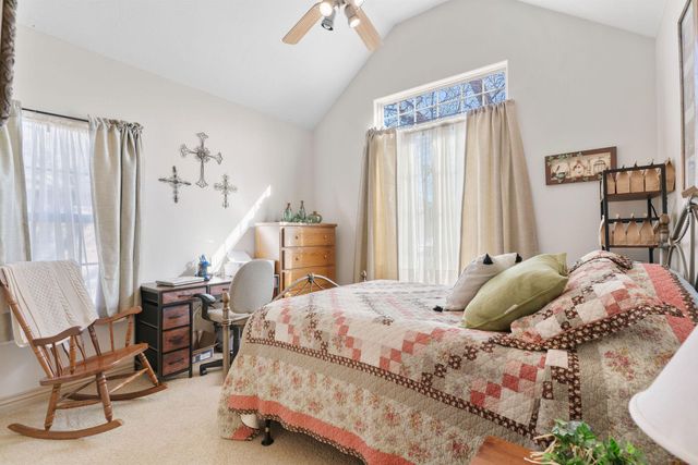 817 N Grapevine Road, Springfield, MO 65802