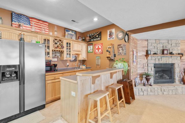 817 N Grapevine Road, Springfield, MO 65802