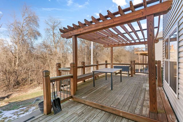 817 N Grapevine Road, Springfield, MO 65802