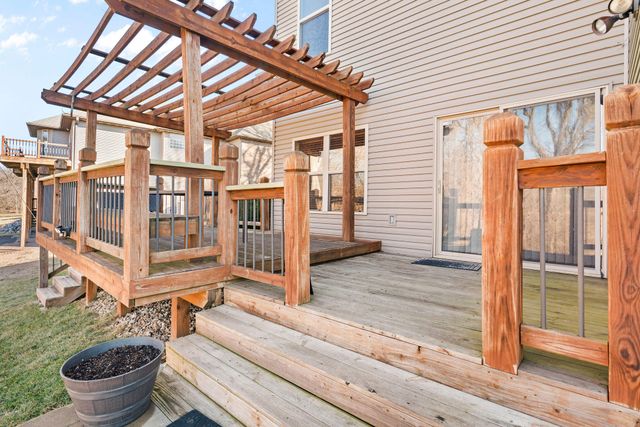 817 N Grapevine Road, Springfield, MO 65802