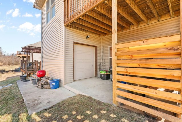 817 N Grapevine Road, Springfield, MO 65802