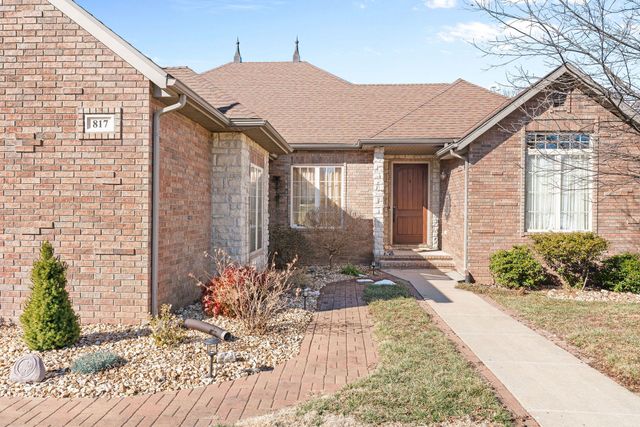 817 N Grapevine Road, Springfield, MO 65802