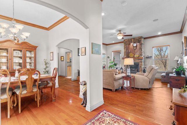 817 N Grapevine Road, Springfield, MO 65802