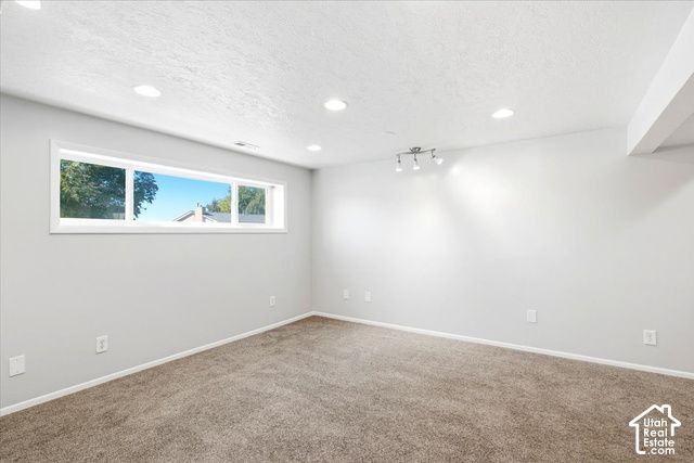 353 S 1000 E, Kaysville, UT 84037
