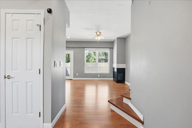 2575 Rustling Oak Boulevard, Hilliard, OH 43026