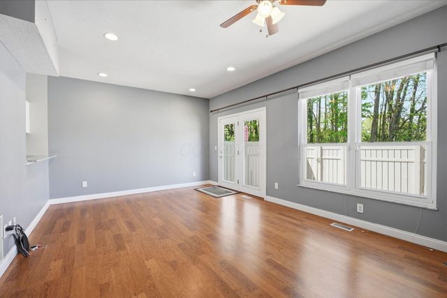 2575 Rustling Oak Boulevard, Hilliard, OH 43026