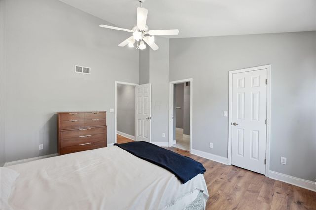 2575 Rustling Oak Boulevard, Hilliard, OH 43026