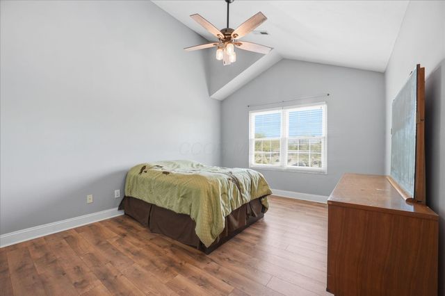 2575 Rustling Oak Boulevard, Hilliard, OH 43026