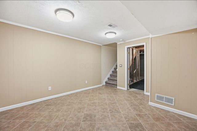 2575 Rustling Oak Boulevard, Hilliard, OH 43026