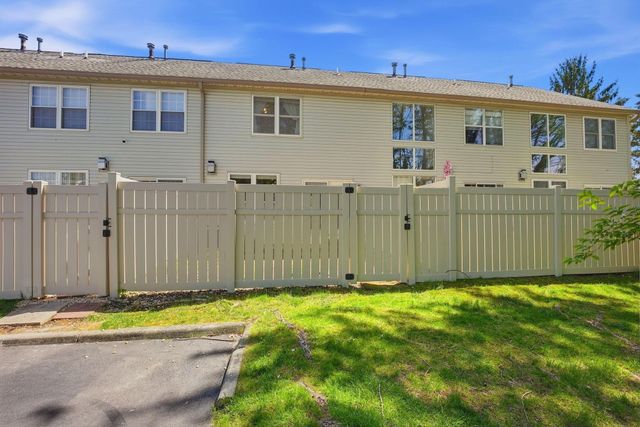 2575 Rustling Oak Boulevard, Hilliard, OH 43026