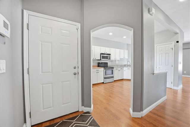2575 Rustling Oak Boulevard, Hilliard, OH 43026