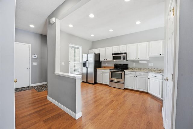 2575 Rustling Oak Boulevard, Hilliard, OH 43026