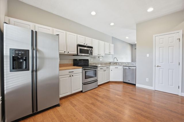 2575 Rustling Oak Boulevard, Hilliard, OH 43026