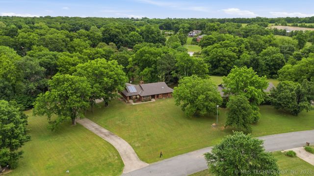 182 Spunky Creek Drive, Catoosa, OK 74015