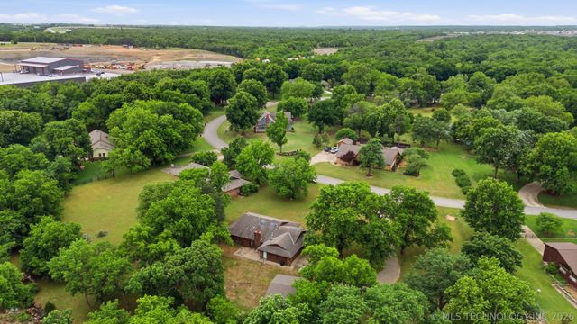 182 Spunky Creek Drive, Catoosa, OK 74015