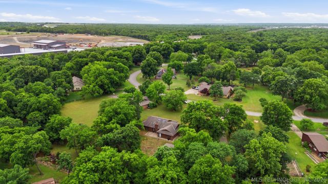 182 Spunky Creek Drive, Catoosa, OK 74015
