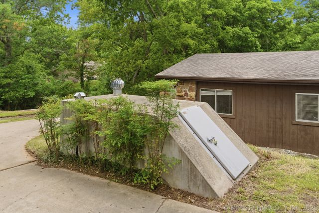 182 Spunky Creek Drive, Catoosa, OK 74015