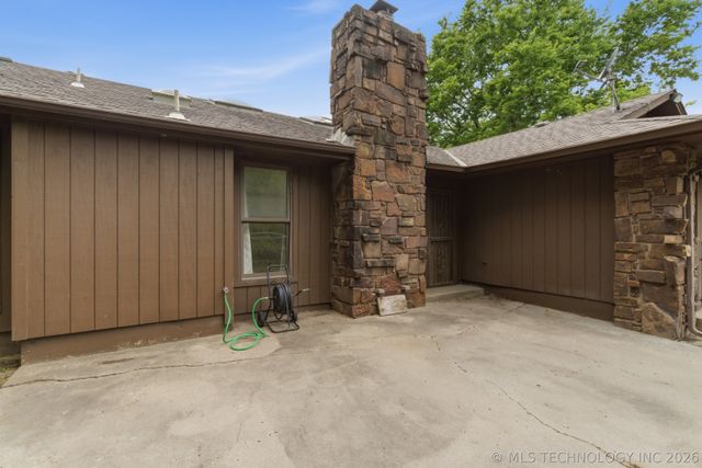 182 Spunky Creek Drive, Catoosa, OK 74015